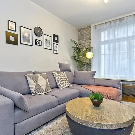 Luxuriously Furnished, Spacious Rotermanni Jewel Appartement *